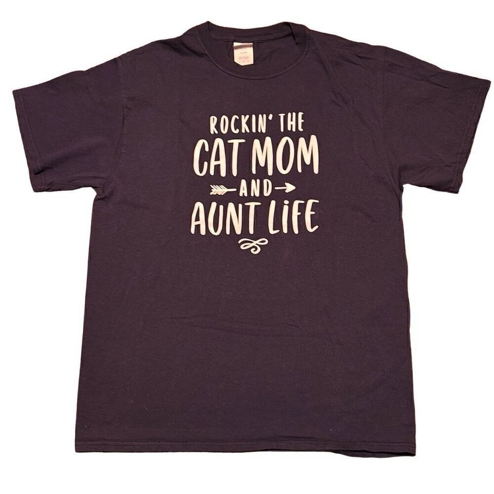 “ROCKIN’ the CAT MOM and AUNT LIFE” cat lady t-shirt L